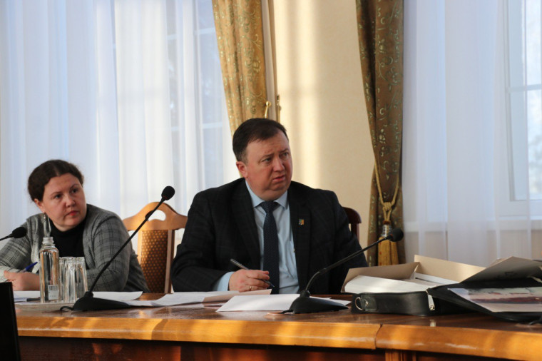 На приёме у главы района. На приёме у главы района.